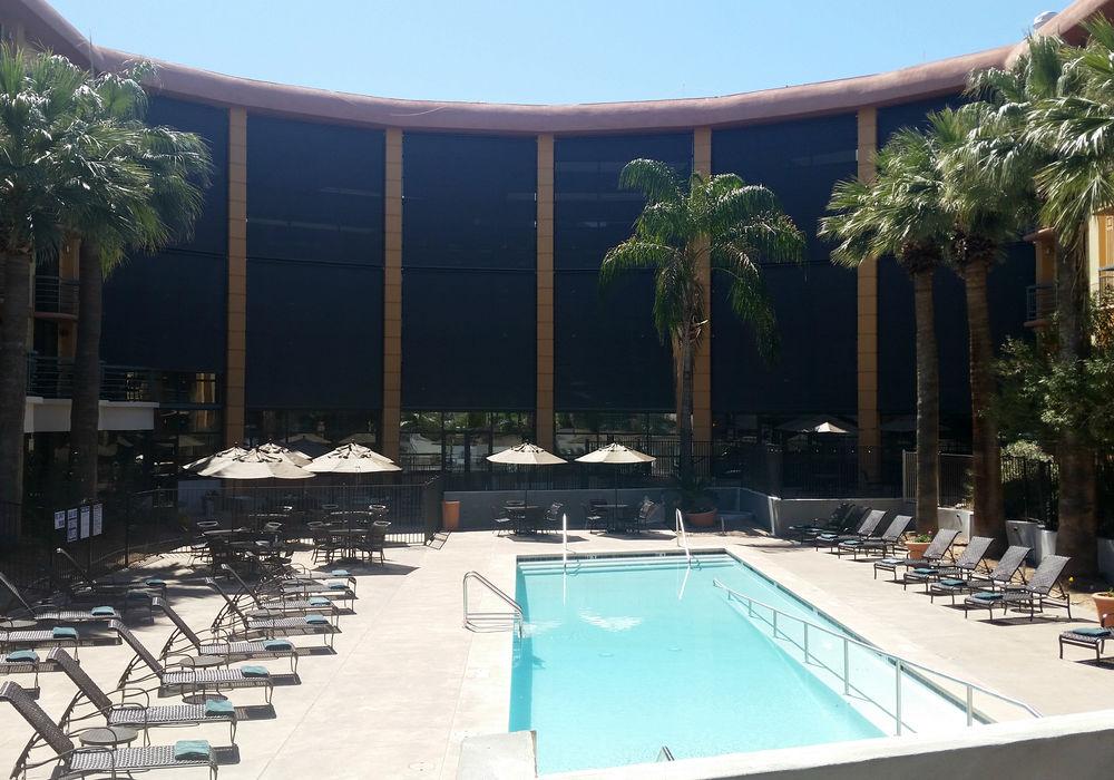 Embassy Suites By Hilton Phoenix Biltmore Exteriér fotografie