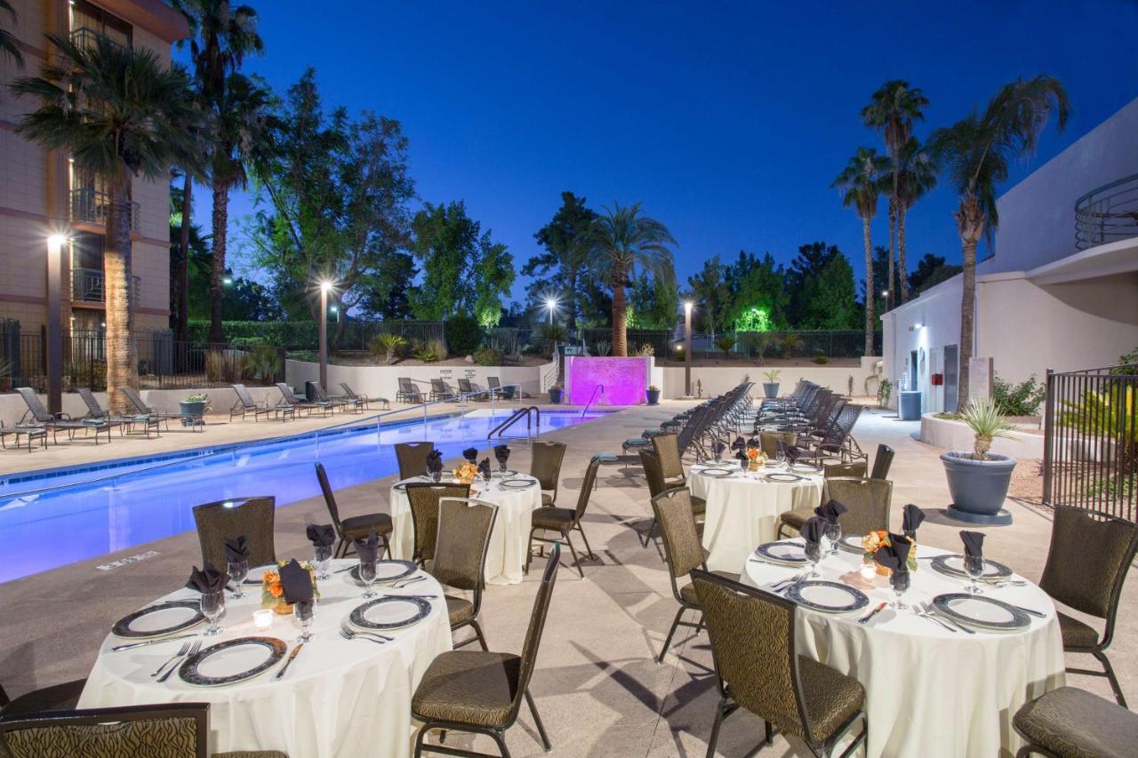 Embassy Suites By Hilton Phoenix Biltmore Exteriér fotografie