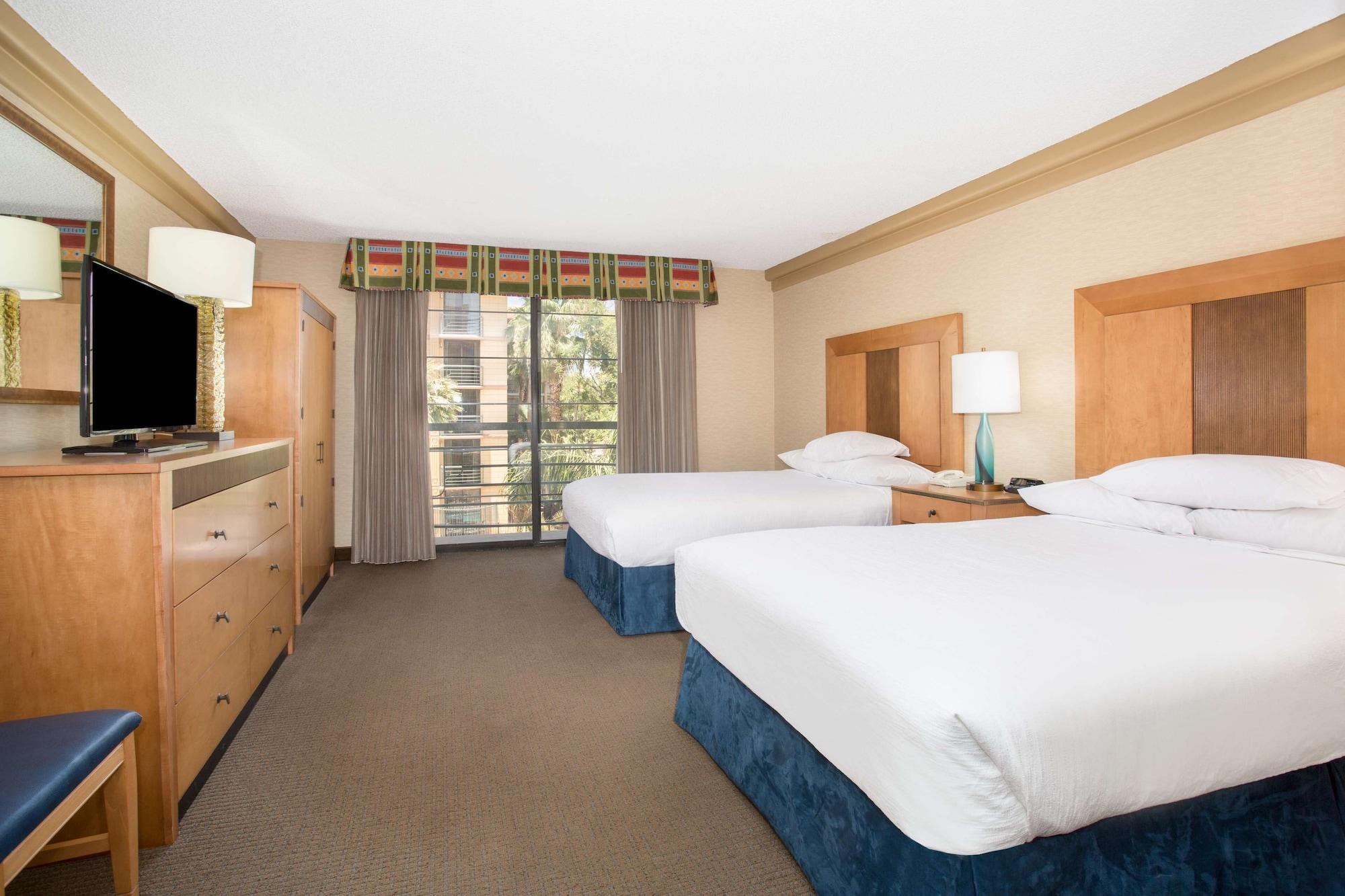 Embassy Suites By Hilton Phoenix Biltmore Exteriér fotografie