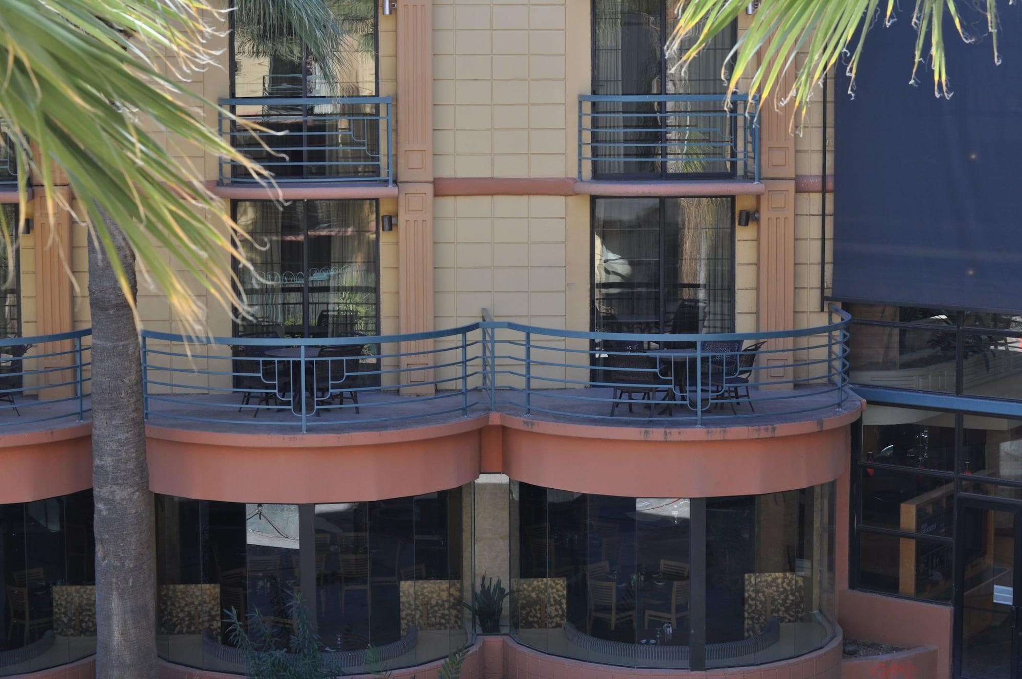 Embassy Suites By Hilton Phoenix Biltmore Exteriér fotografie