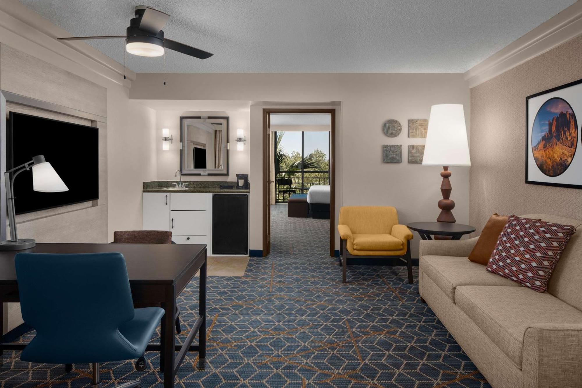 Embassy Suites By Hilton Phoenix Biltmore Exteriér fotografie