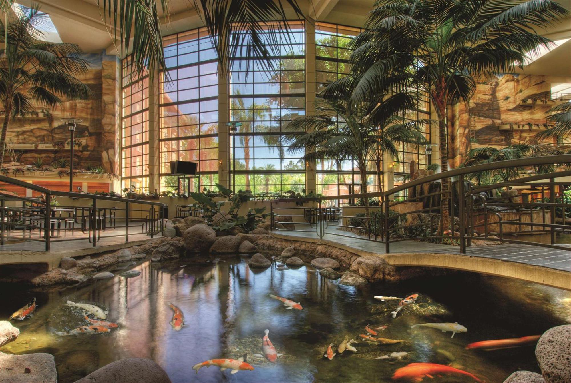 Embassy Suites By Hilton Phoenix Biltmore Exteriér fotografie