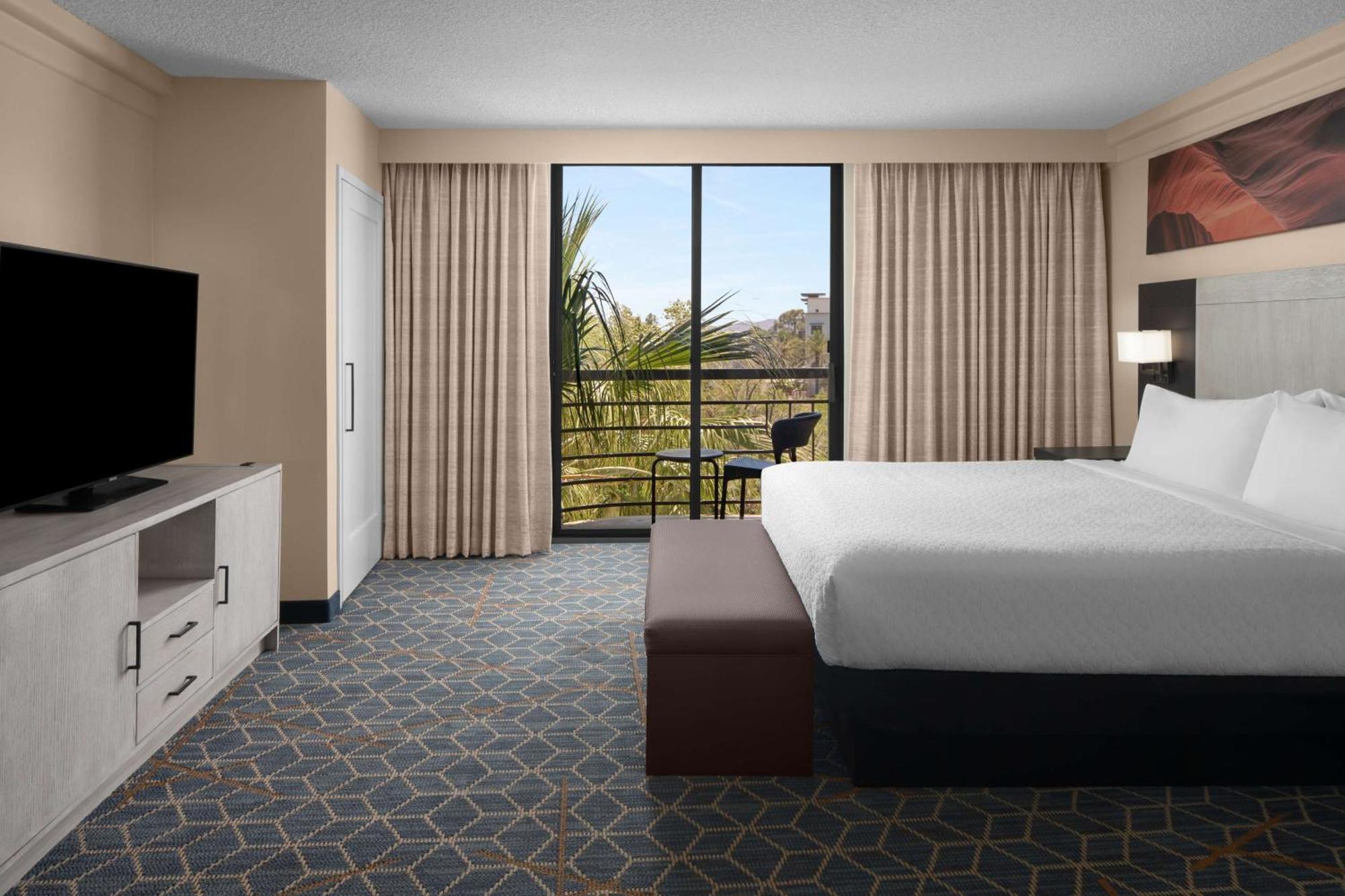Embassy Suites By Hilton Phoenix Biltmore Exteriér fotografie