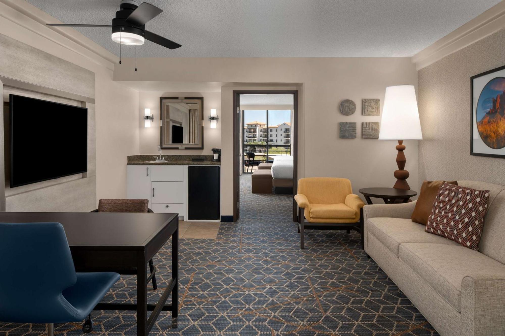 Embassy Suites By Hilton Phoenix Biltmore Exteriér fotografie