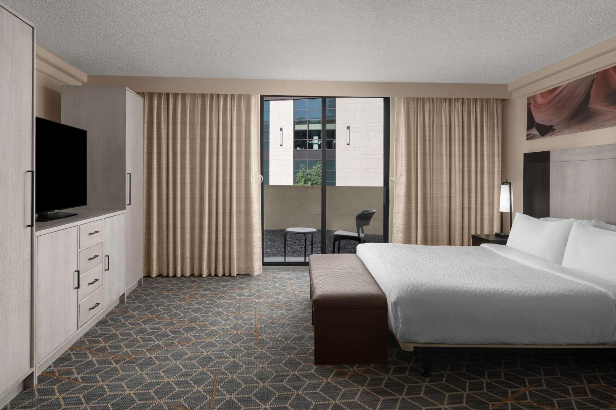 Embassy Suites By Hilton Phoenix Biltmore Exteriér fotografie